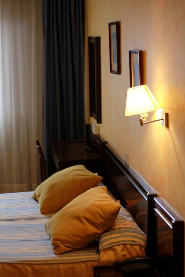 Hotel Leyton Foz Esterno foto